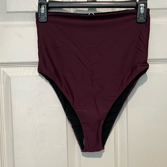 Gianni Bini Bathing Suit Bottoms. NWOT. Size Medium. - Picture 3 of 6